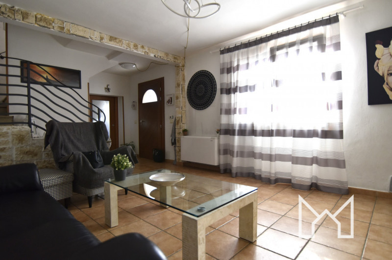 SACRO CUORE- Inserita in zona residenziale comoda ai principali servizi, proponiamo abitazione ce...