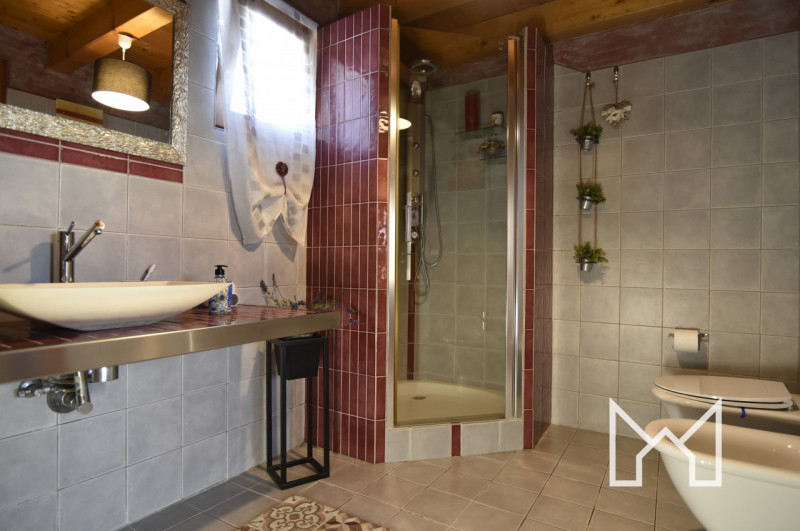 SACRO CUORE- Inserita in zona residenziale comoda ai principali servizi, proponiamo abitazione ce...