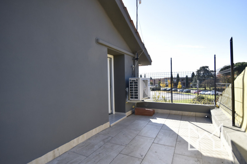 SACRO CUORE- Inserita in zona residenziale comoda ai principali servizi, proponiamo abitazione ce...