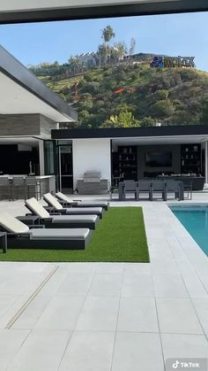 Bifamiliare Vista Colli Euganei  €. 330.000, comoda a tutti i servizi.

A pochi Km dal centro di ...