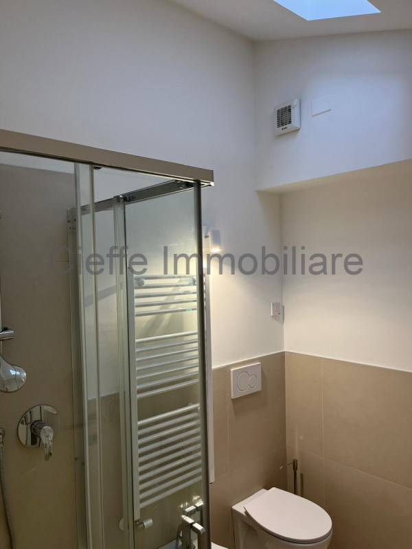 Scopri il tuo nuovo rifugio nel cuore di Padova, in una zona tranquilla e riservata: proponiamo u...