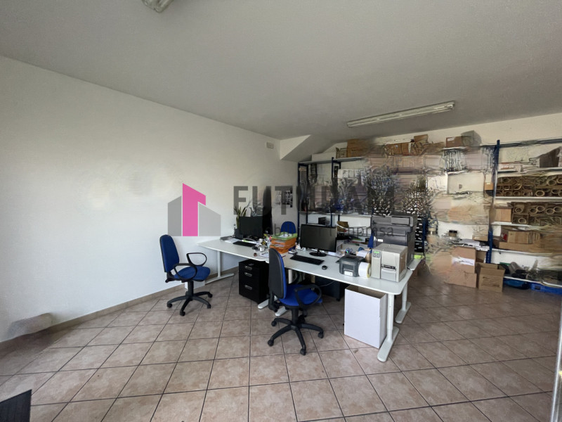 RIF: 100.V.NM - ALBIGNASEGO (PD) - PER INFO 340 335 8378 - 0444/310220


Propongo in vendita un c...