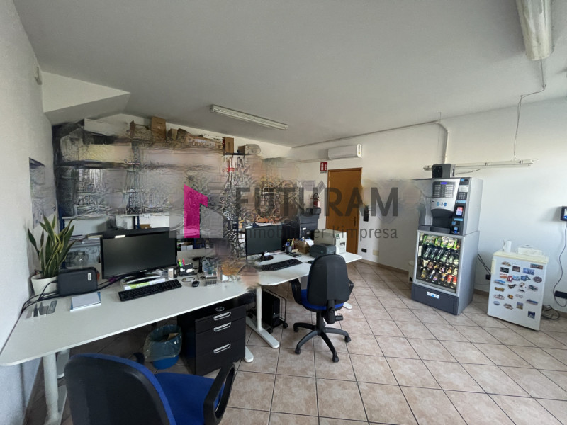 RIF: 100.V.NM - ALBIGNASEGO (PD) - PER INFO 340 335 8378 - 0444/310220


Propongo in vendita un c...