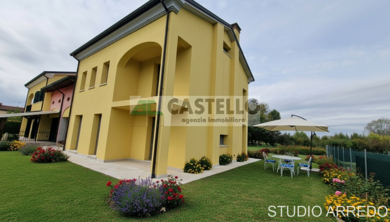 Campodarsego – zona S.Andrea ampia porzione di bifamiliare di ~220mq netti al grezzo con giardino...