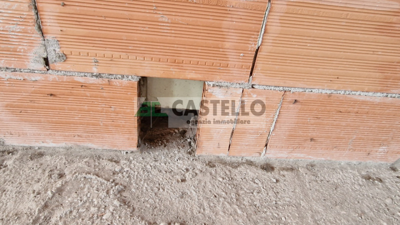 Campodarsego – zona S.Andrea ampia porzione di bifamiliare di ~220mq netti al grezzo con giardino...