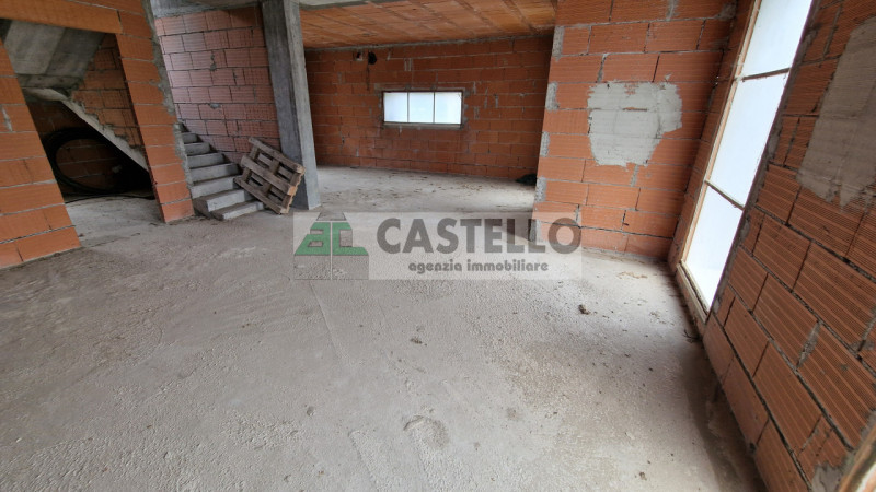 Campodarsego – zona S.Andrea ampia porzione di bifamiliare di ~220mq netti al grezzo con giardino...