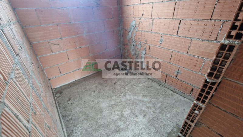 Campodarsego – zona S.Andrea ampia porzione di bifamiliare di ~220mq netti al grezzo con giardino...