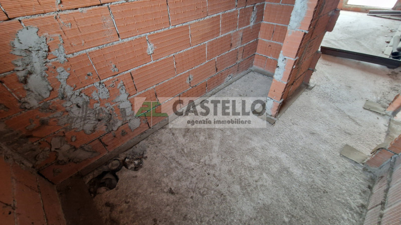 Campodarsego – zona S.Andrea ampia porzione di bifamiliare di ~220mq netti al grezzo con giardino...