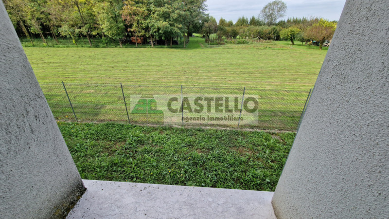 Campodarsego – zona S.Andrea ampia porzione di bifamiliare di ~220mq netti al grezzo con giardino...