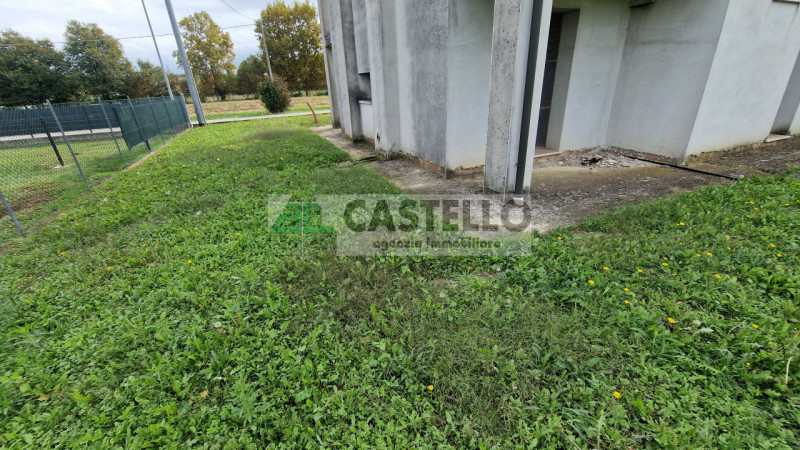 Campodarsego – zona S.Andrea ampia porzione di bifamiliare di ~220mq netti al grezzo con giardino...