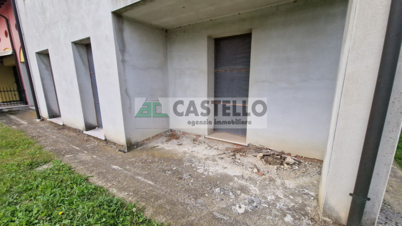 Campodarsego – zona S.Andrea ampia porzione di bifamiliare di ~220mq netti al grezzo con giardino...