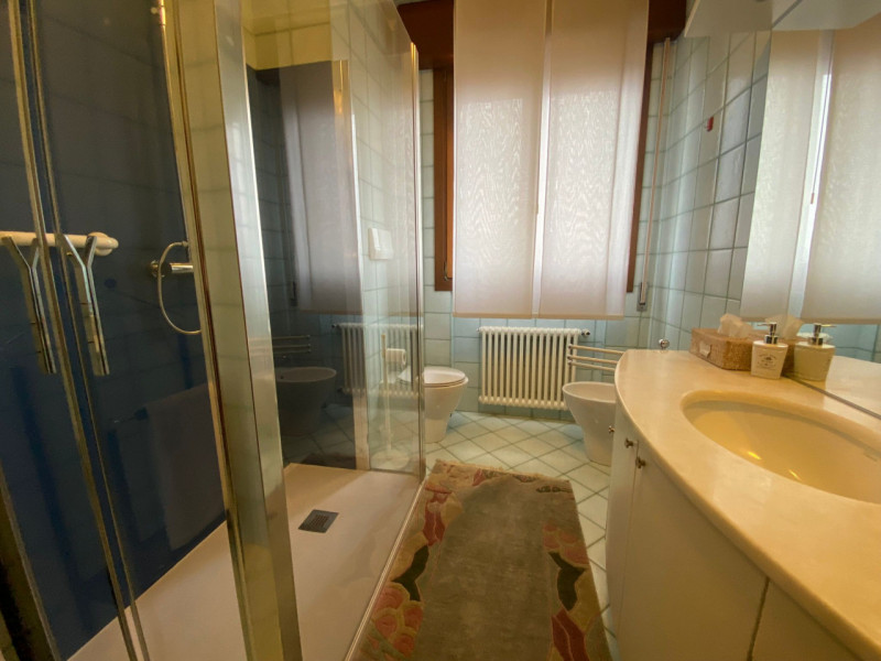 Scopri il tuo nuovo rifugio nel cuore di Chiesanuova, Padova 2000, una delle zone più ricercate d...