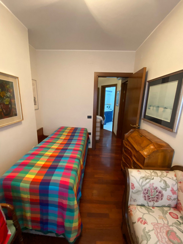 Scopri il tuo nuovo rifugio nel cuore di Chiesanuova, Padova 2000, una delle zone più ricercate d...