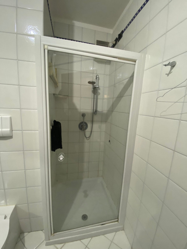 Scopri il tuo nuovo rifugio nel cuore di Chiesanuova, Padova 2000, una delle zone più ricercate d...