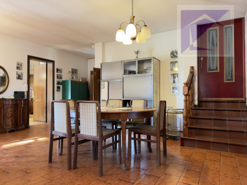 San Martino di Lupari – In posizione centrale, proponiamo in vendita casa singola inserita in lot...