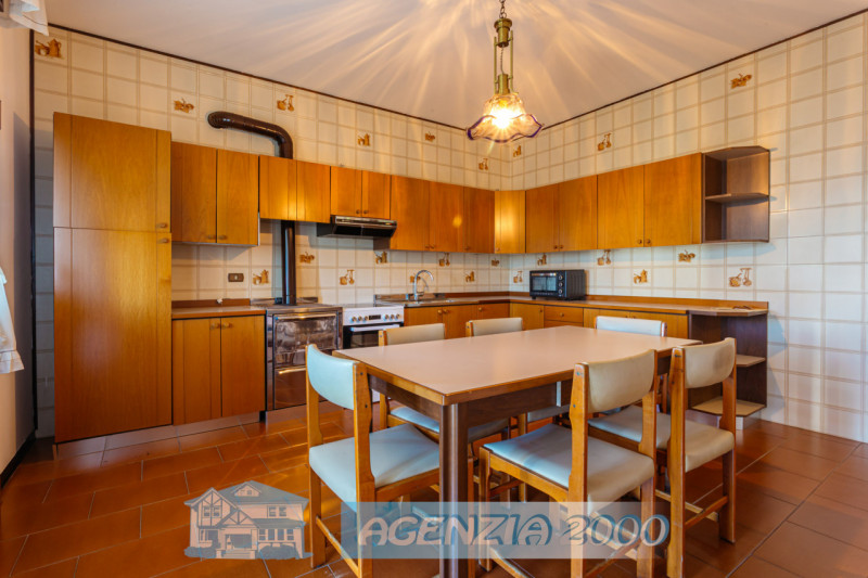 A CONSELVE GRANDE VILLA IN CAMPAGNA CON TERRENO AGRICOLO DI 8.411 MQ E MAGAZZINO RUSTICO... !!! P...