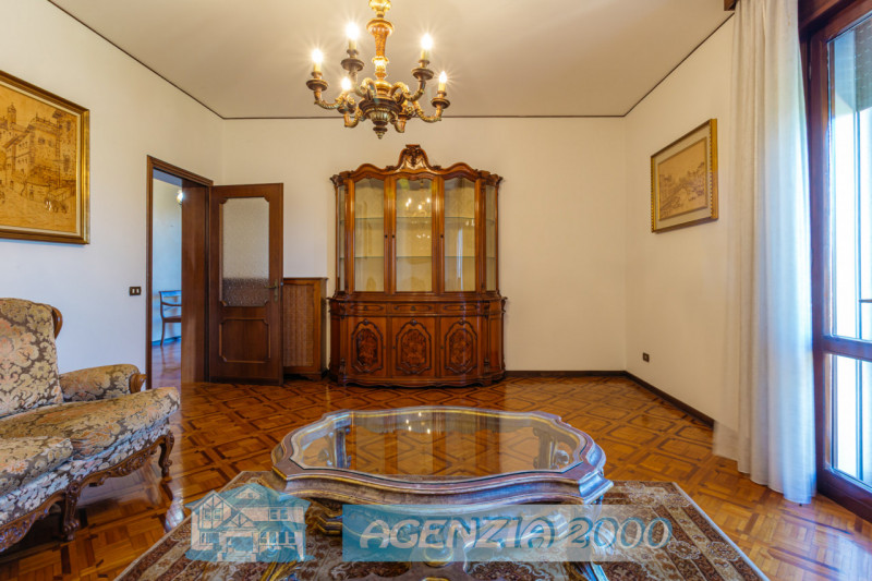 A CONSELVE GRANDE VILLA IN CAMPAGNA CON TERRENO AGRICOLO DI 8.411 MQ E MAGAZZINO RUSTICO... !!! P...