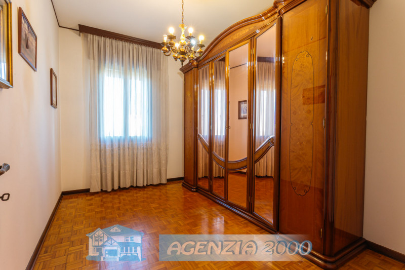A CONSELVE GRANDE VILLA IN CAMPAGNA CON TERRENO AGRICOLO DI 8.411 MQ E MAGAZZINO RUSTICO... !!! P...