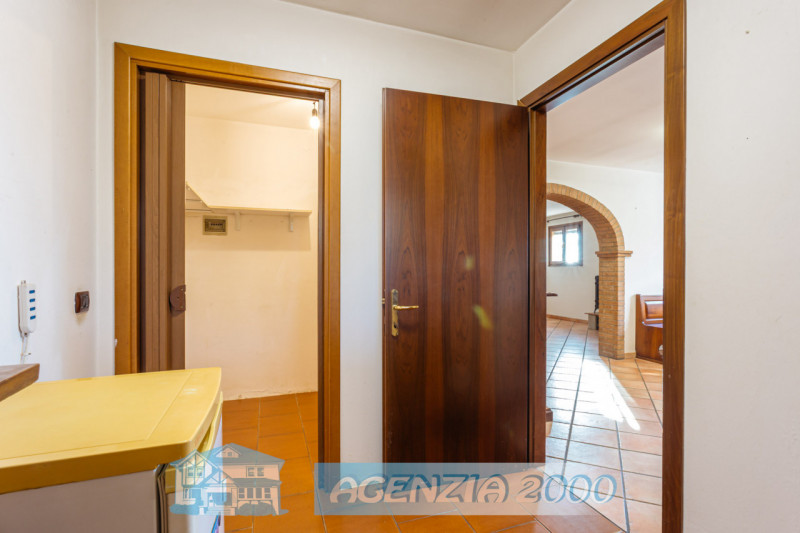 A CONSELVE GRANDE VILLA IN CAMPAGNA CON TERRENO AGRICOLO DI 8.411 MQ E MAGAZZINO RUSTICO... !!! P...