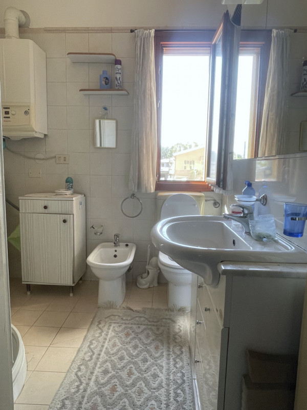 In centro a Piove a 50 metri di distanza dall'Ospedale, lungo via Circonvallazione, porzione cent...