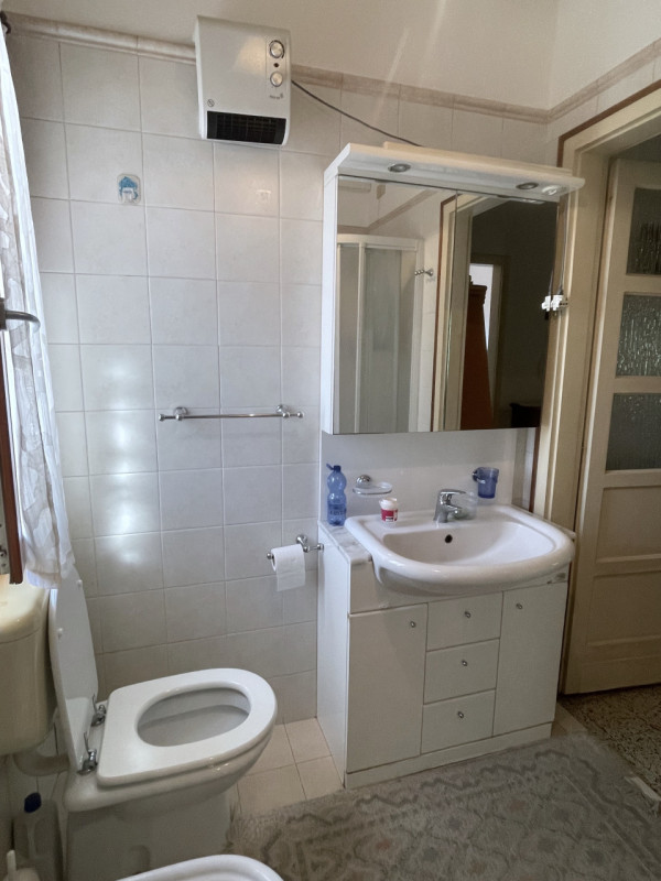 In centro a Piove a 50 metri di distanza dall'Ospedale, lungo via Circonvallazione, porzione cent...