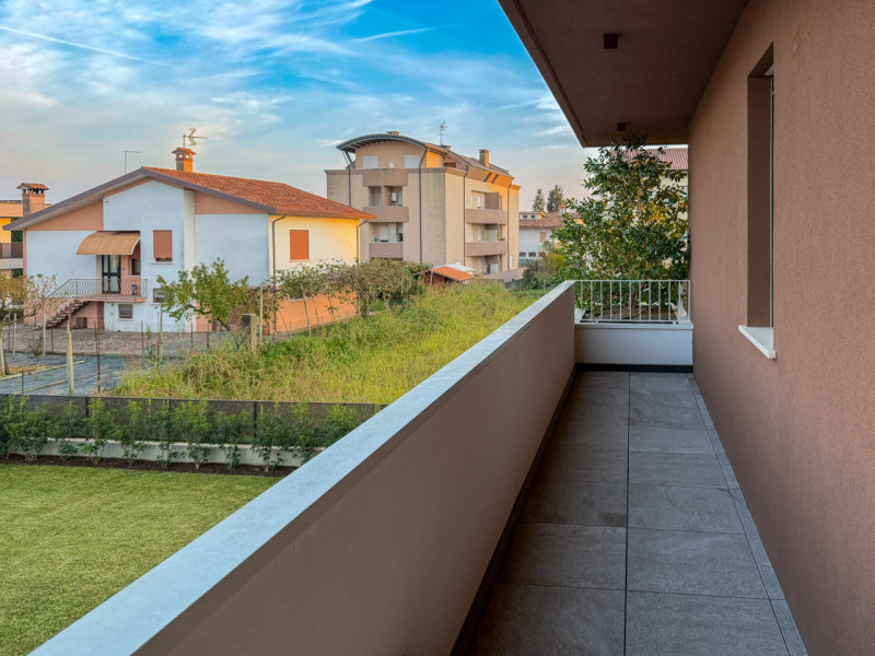 (Per INFO Roberto 3453195338) A Castelfranco Veneto, in una zona residenziale molto tranquilla e ...