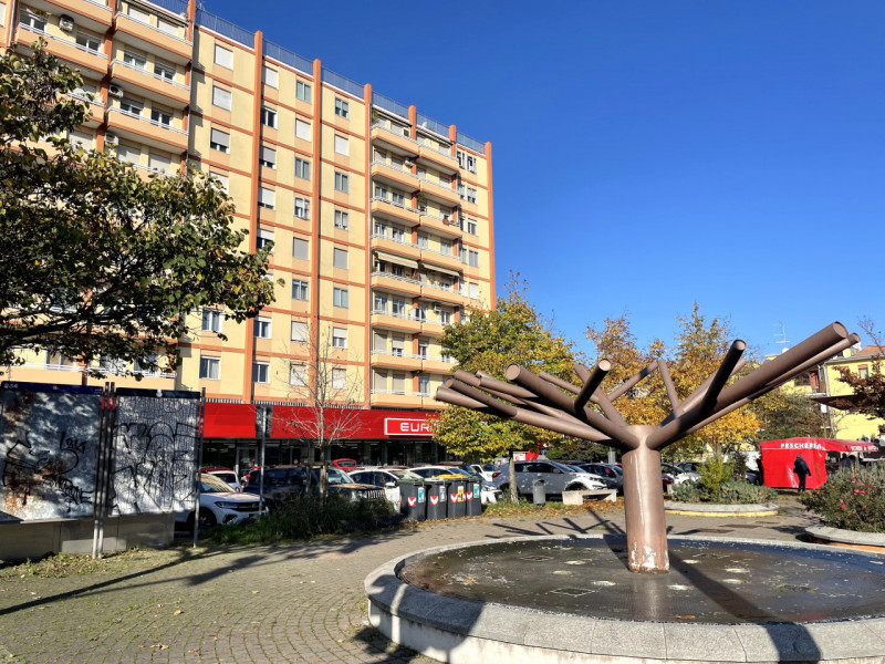 PADOVA - NEL CUORE DELLA GUIZZA - DI FRONTE ALLA LINEA DEL TRAM: Appartamento al primo piano in p...