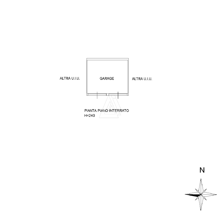 Nostra esclusiva proponiamo in vendita un bellissimo appartamento trilocale, situato al primo e u...