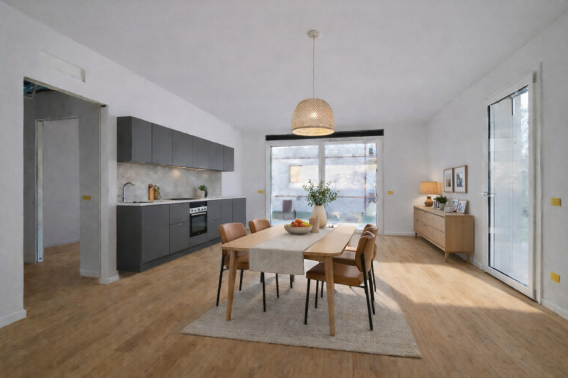 In una tranquilla zona residenziale tra il quartiere di San Bortolo e Laghetto, proponiamo in ven...