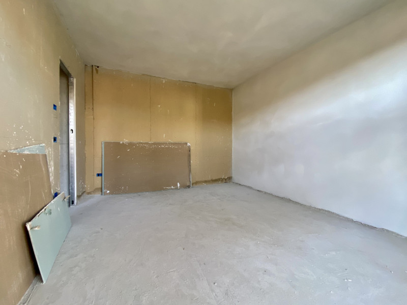 In una tranquilla zona residenziale tra il quartiere di San Bortolo e Laghetto, proponiamo in ven...