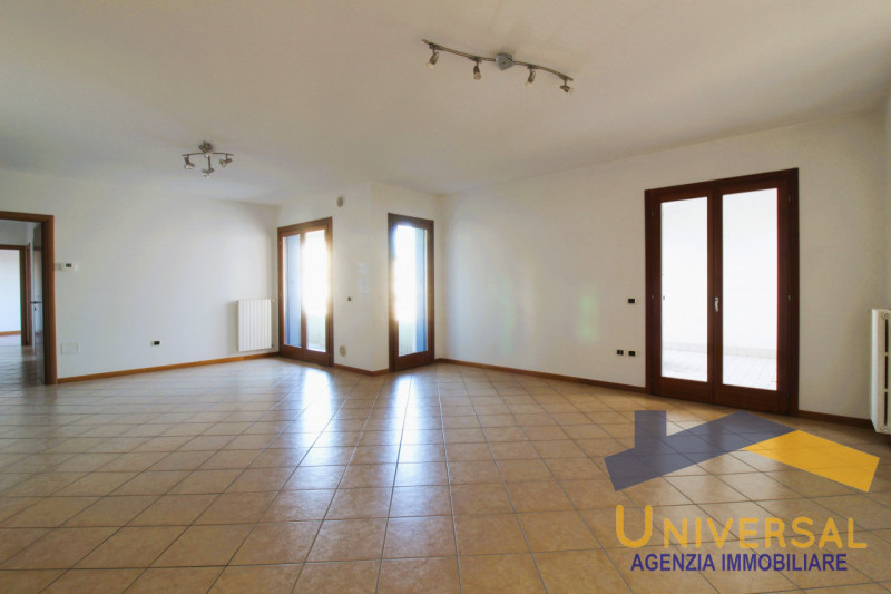 LIBERO DA SUBITO - Elegante appartamento quadrilocale situato nel cuore di San Giorgio delle Pert...