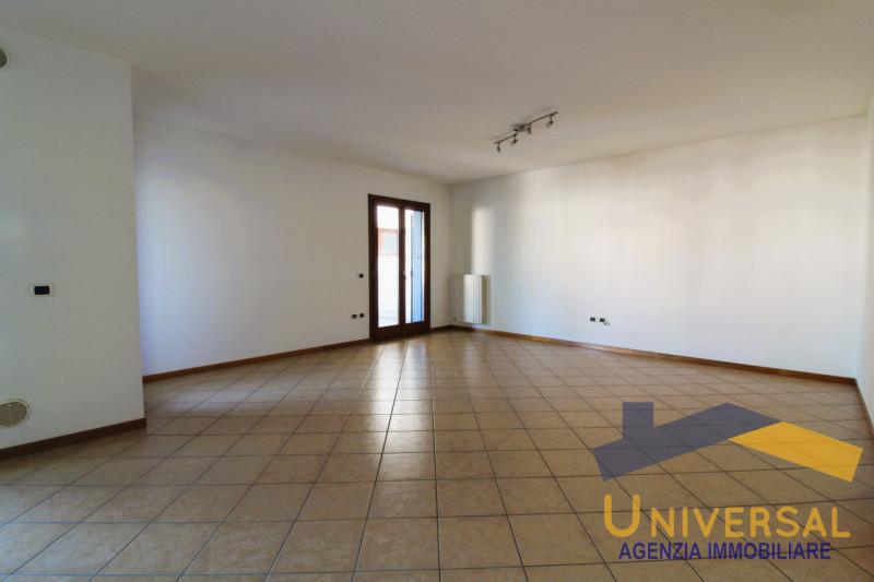 LIBERO DA SUBITO - Elegante appartamento quadrilocale situato nel cuore di San Giorgio delle Pert...