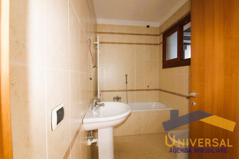 LIBERO DA SUBITO - Elegante appartamento quadrilocale situato nel cuore di San Giorgio delle Pert...