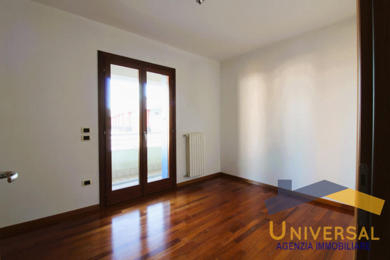 LIBERO DA SUBITO - Elegante appartamento quadrilocale situato nel cuore di San Giorgio delle Pert...