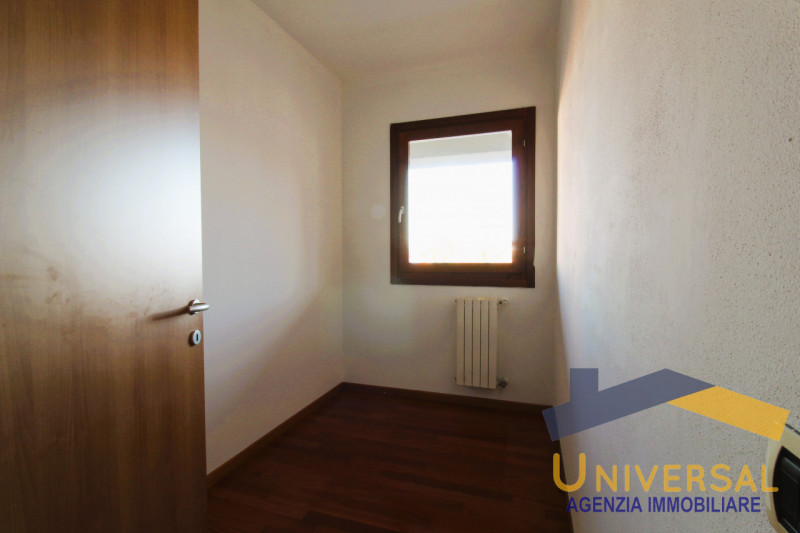 LIBERO DA SUBITO - Elegante appartamento quadrilocale situato nel cuore di San Giorgio delle Pert...