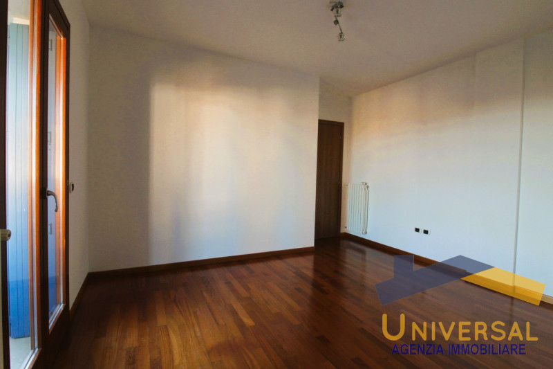 LIBERO DA SUBITO - Elegante appartamento quadrilocale situato nel cuore di San Giorgio delle Pert...