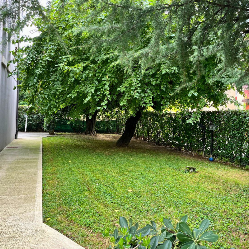 Scoprite il vostro nuovo spazio abitativo nel cuore di Santa Bertilla, una delle zone più ricerca...