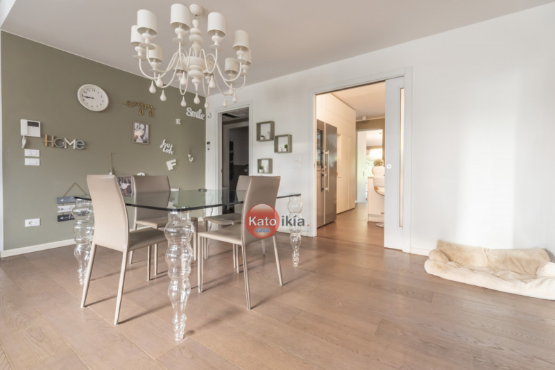 In pieno centro a Creazzo proponiamo porzione di bifamiliare completamente ristrutturata, elegant...