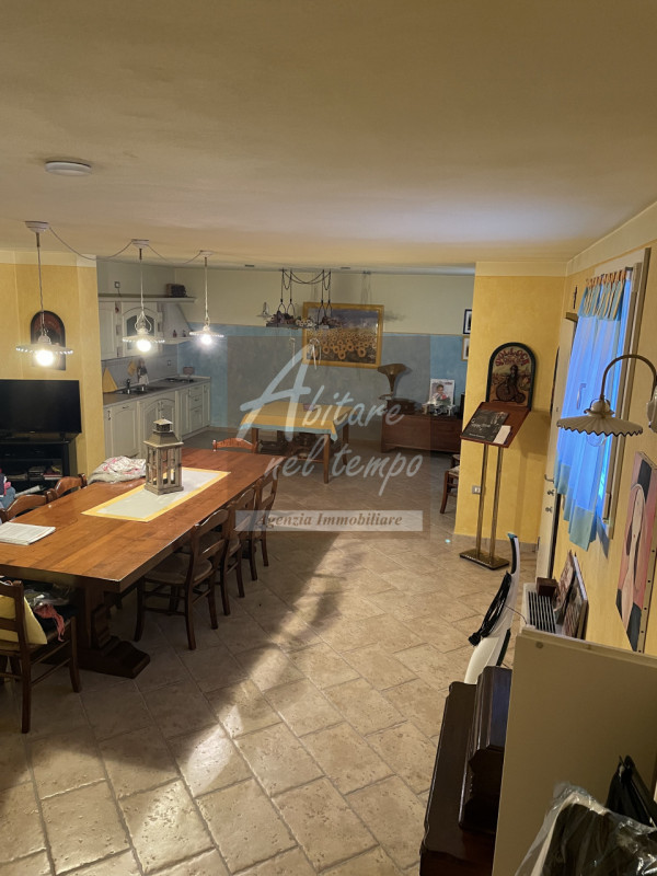 FONTANIVA (PD)

In esclusiva proponiamo una splendida villa indipendente, edificata nel 2006, sit...