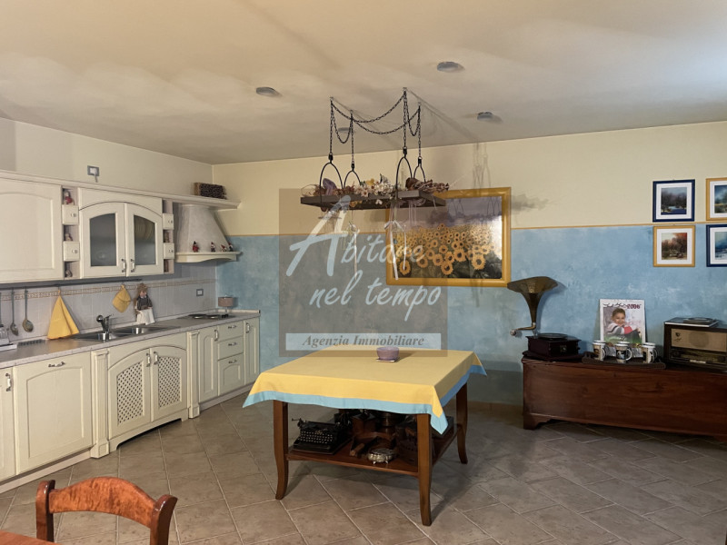 FONTANIVA (PD)

In esclusiva proponiamo una splendida villa indipendente, edificata nel 2006, sit...