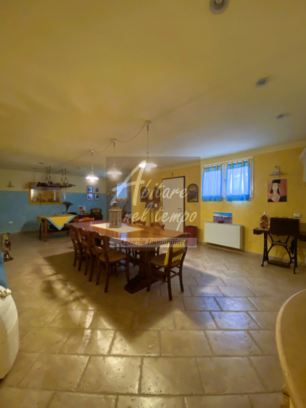 FONTANIVA (PD)

In esclusiva proponiamo una splendida villa indipendente, edificata nel 2006, sit...