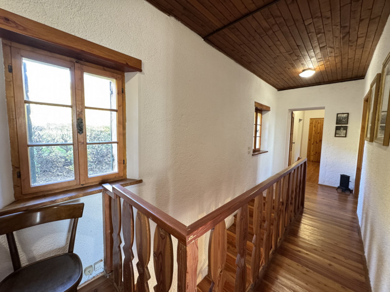 Immerso nelle colline dell’UNESCO, AMPIO E CARATTERISTICO CASALE con SCOPERTO PRIVATO piantumato ...