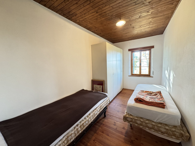 Immerso nelle colline dell’UNESCO, AMPIO E CARATTERISTICO CASALE con SCOPERTO PRIVATO piantumato ...