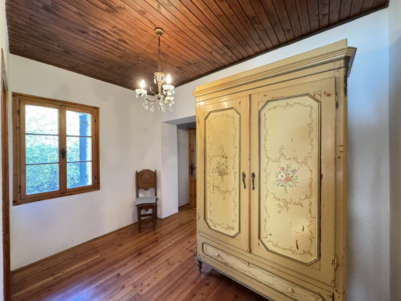 Immerso nelle colline dell’UNESCO, AMPIO E CARATTERISTICO CASALE con SCOPERTO PRIVATO piantumato ...