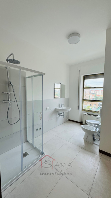 PADOVA - LARGO EUROPA
N. 2 APPARTAMENTI DI 200 MQ CIASCUNO PER INVESTIMENTO - GIA' LOCATI A STUDE...