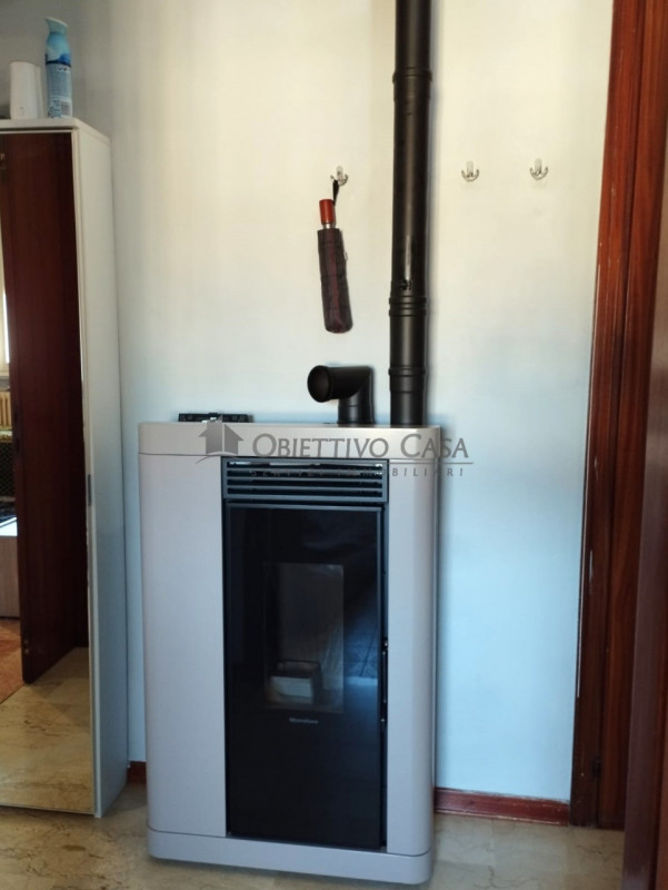 Rif. TO127 - Torreglia (PD) – Proponiamo in vendita un accogliente appartamento in una piccola pa...