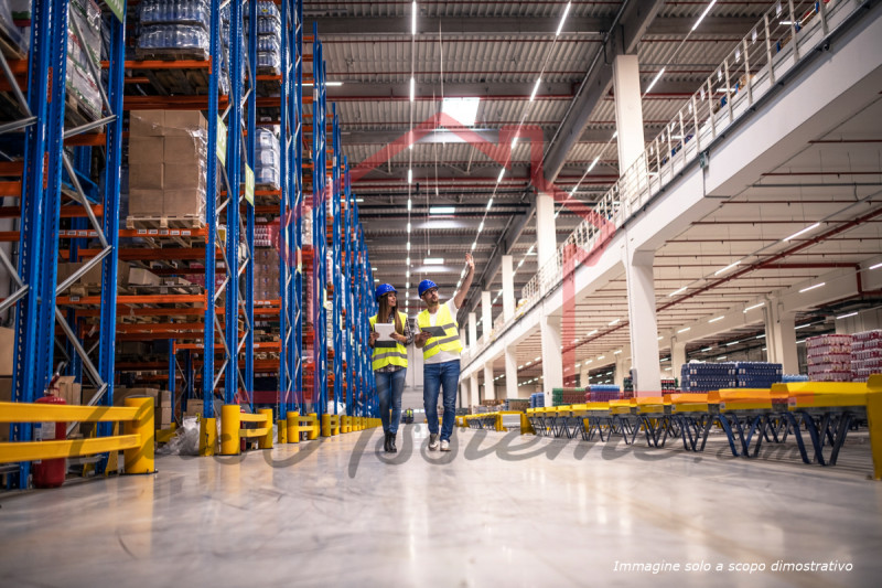 Rif. VH012
A Rossano Veneto proponiamo CAPANNONE di 650 mq complessivi con altezza interna di 4,5...