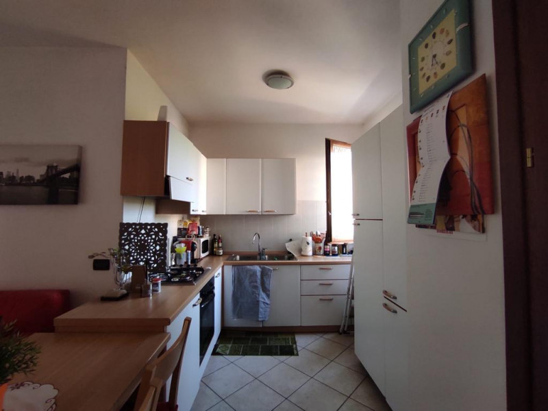 A Montebelluna, ai piedi del Montello, proponiamo in vendita appartamento in contesto residenzial...