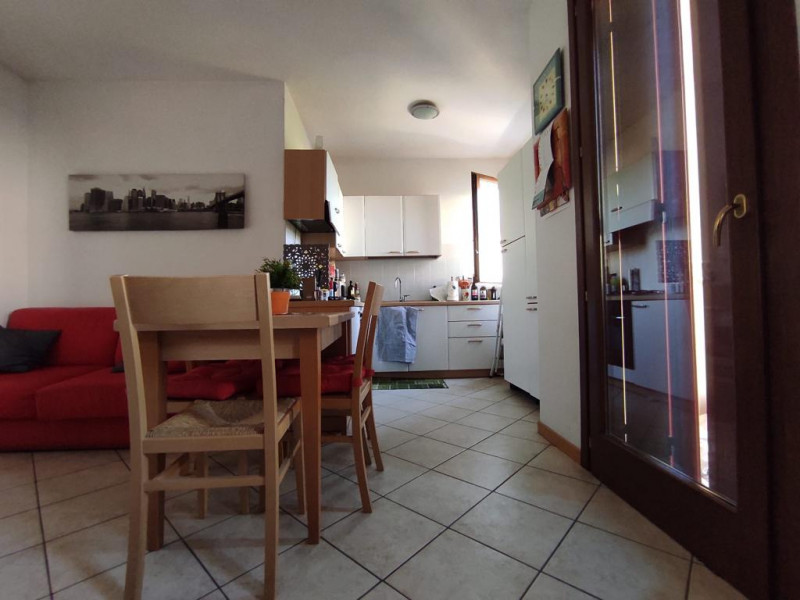 A Montebelluna, ai piedi del Montello, proponiamo in vendita appartamento in contesto residenzial...