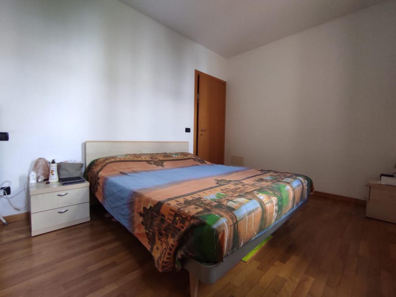 A Montebelluna, ai piedi del Montello, proponiamo in vendita appartamento in contesto residenzial...